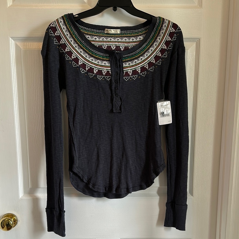 We The Free Sz S Top 19-22” PTP, 21-26” L